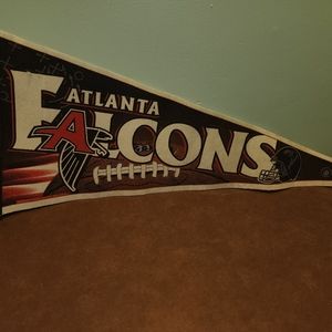 Falcons pennant flag